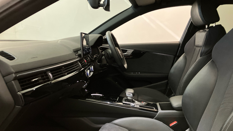 Audi A4 40 TFSI 204 Black Edition 4dr S Tronic Petrol Saloon